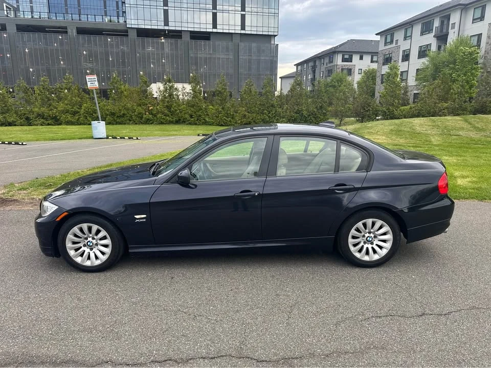 2009 BMW E90 3 Series Sedan - Image 2 of 20