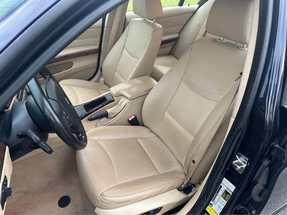 2009 BMW E90 3 Series Sedan - Image 11 of 20