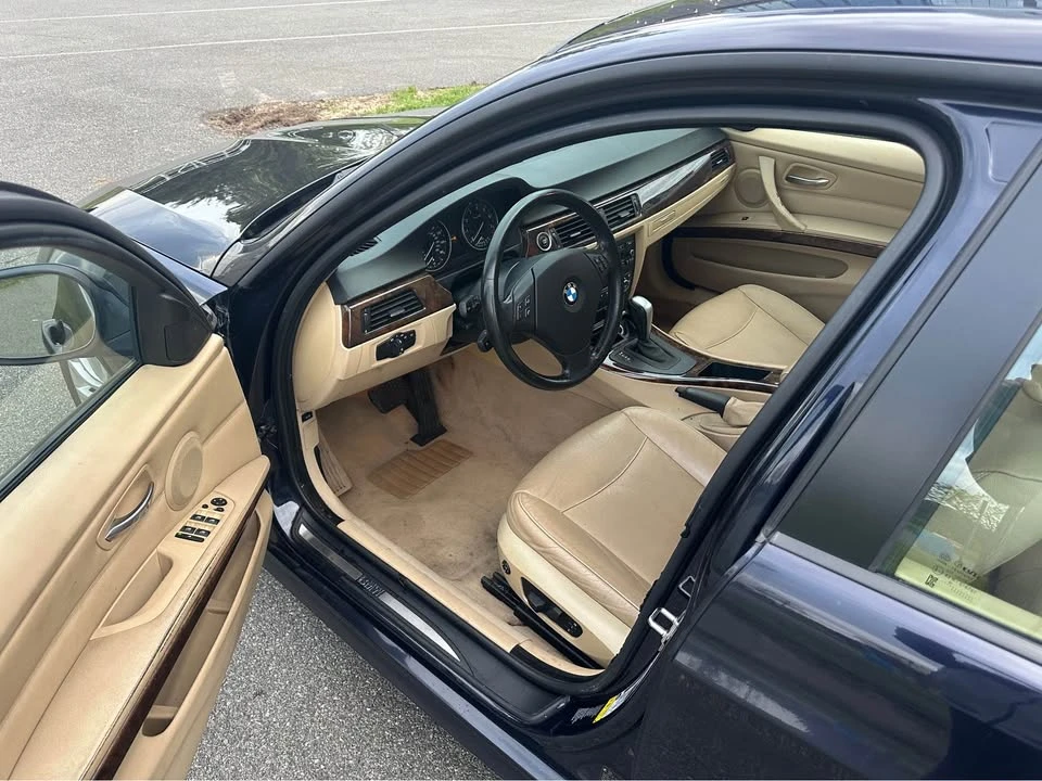 2009 BMW E90 3 Series Sedan - Image 8 of 20