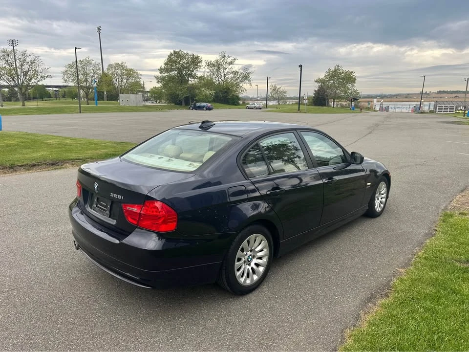 2009 BMW E90 3 Series Sedan - Image 5 of 20