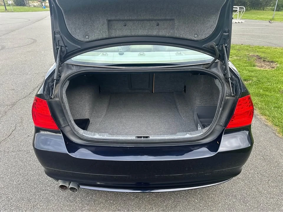 2009 BMW E90 3 Series Sedan - Image 19 of 20