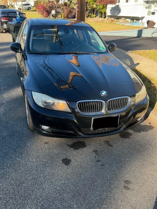 2009 BMW E90 3 Series Sedan - Image 2 of 8
