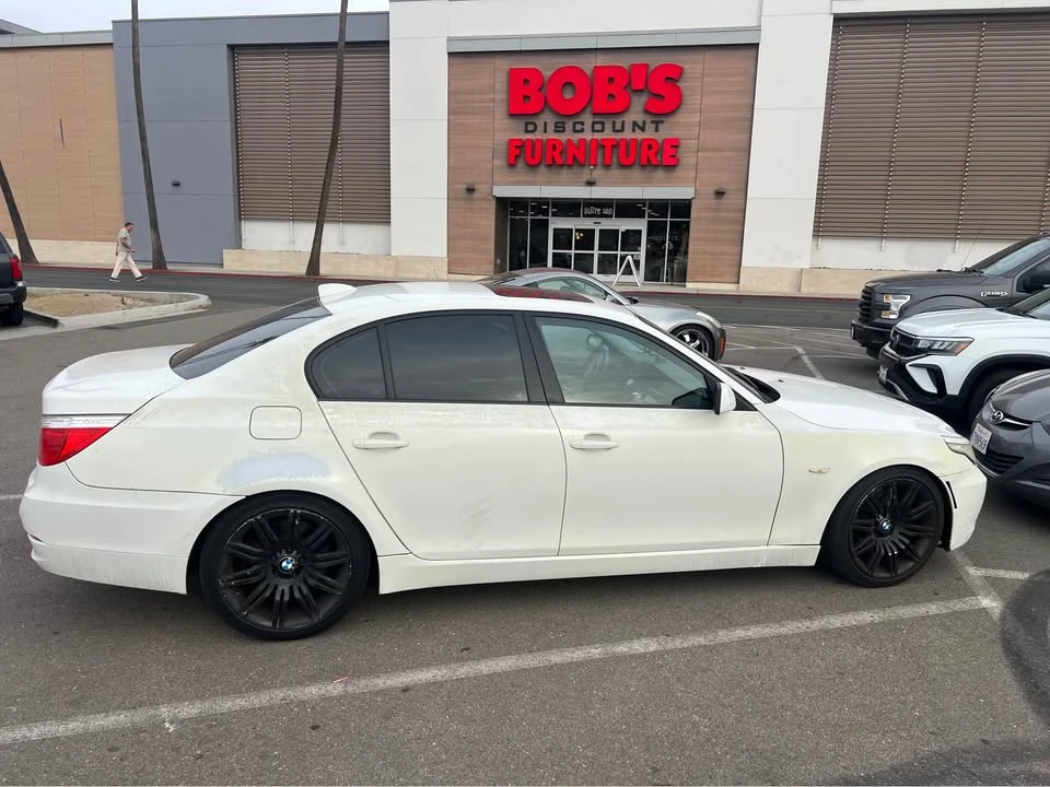 2009 BMW E90 3 Series Sedan - Image 3 of 6