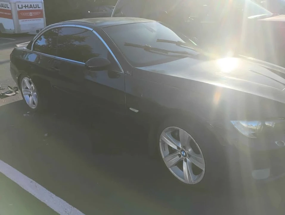 2009 BMW E93 335i Convertible - Image 2 of 5