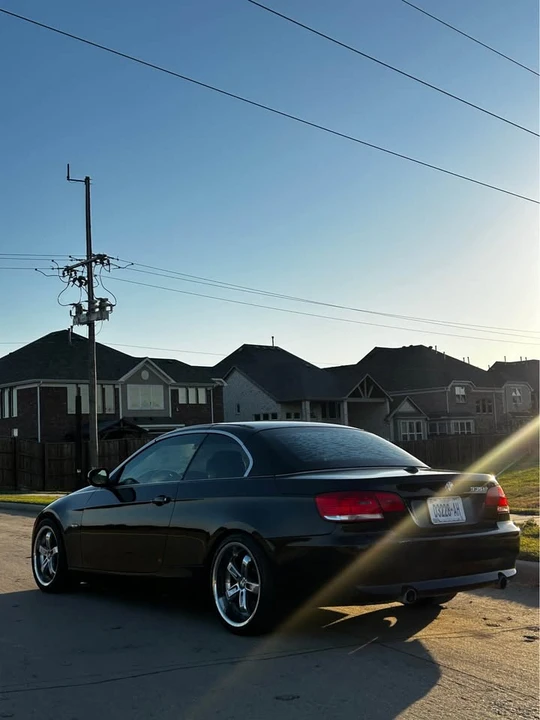 2009 BMW E93 335i Convertible - Image 6 of 11