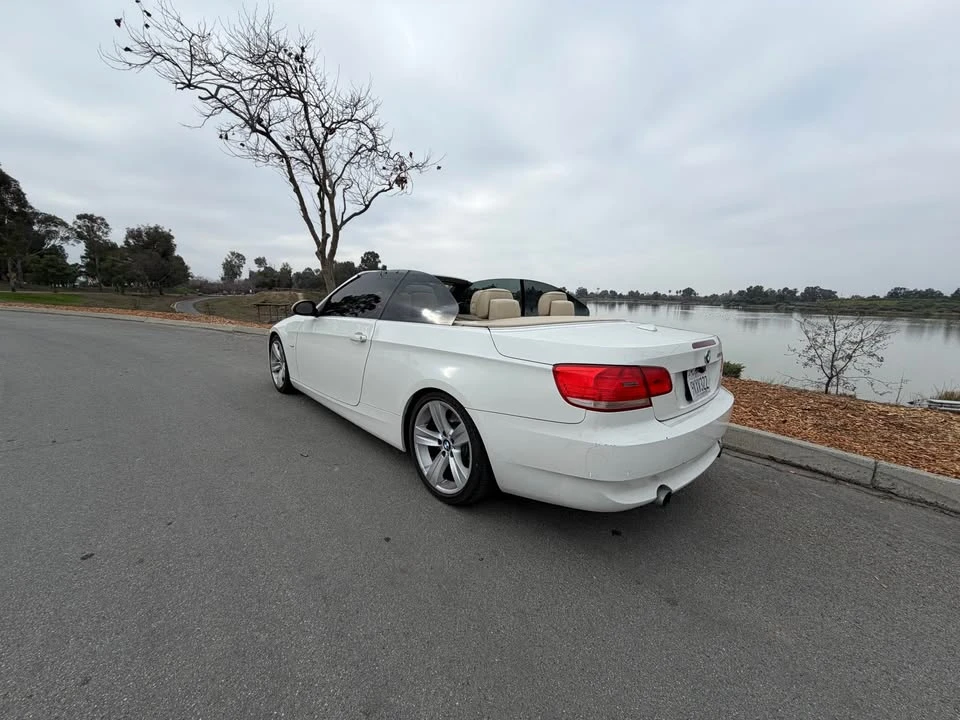 2009 BMW E93 335i Convertible - Image 5 of 10