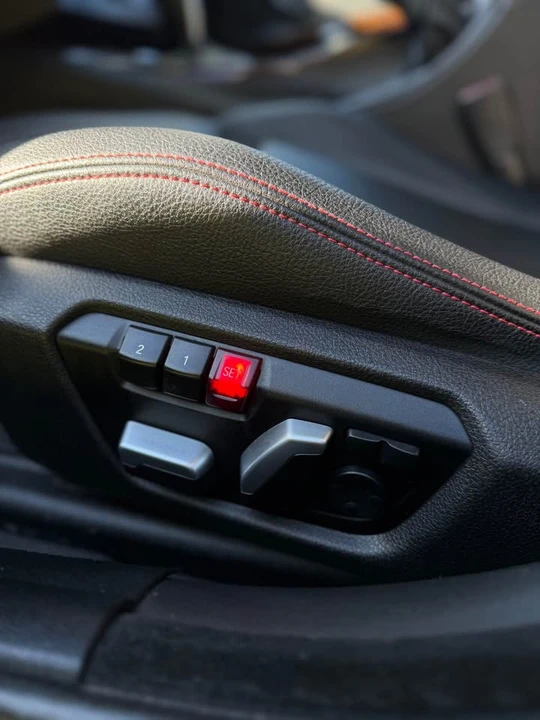 2009 BMW E90 335i Sedan - Image 16 of 20