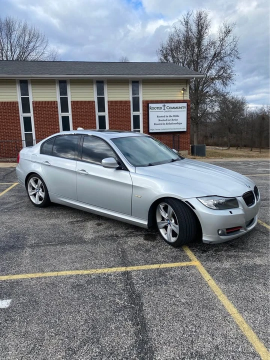 2009 BMW E90 335i Sedan - Image 10 of 14
