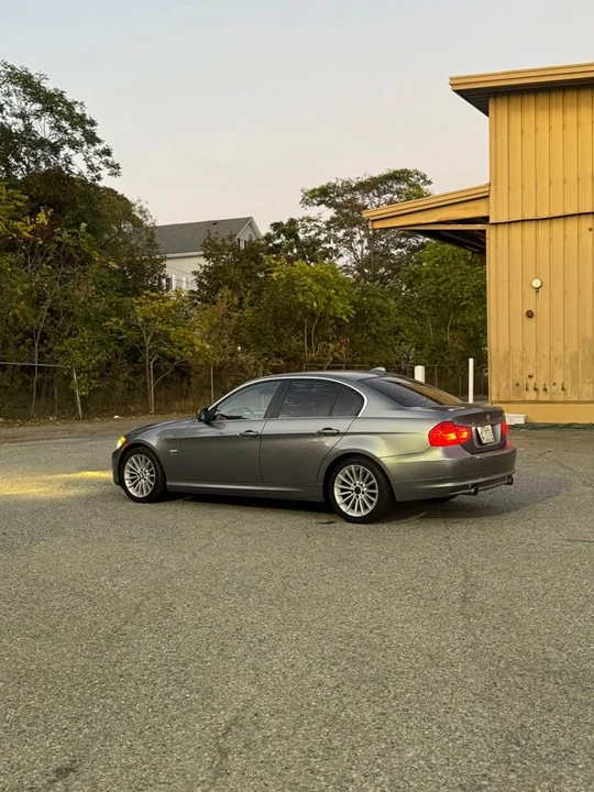 2009 BMW E90 335i Sedan - Image 16 of 17