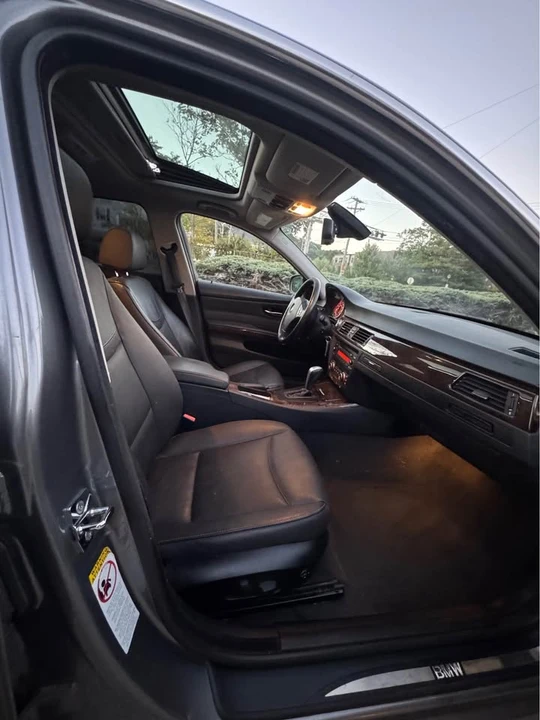 2009 BMW E90 335i Sedan - Image 12 of 17