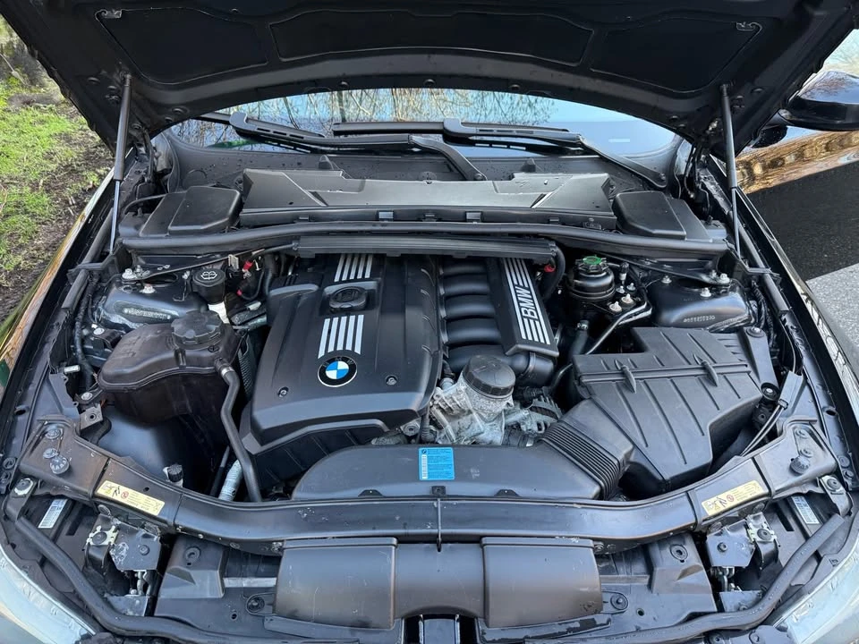 2009 BMW E90 3 Series Sedan - Image 17 of 18