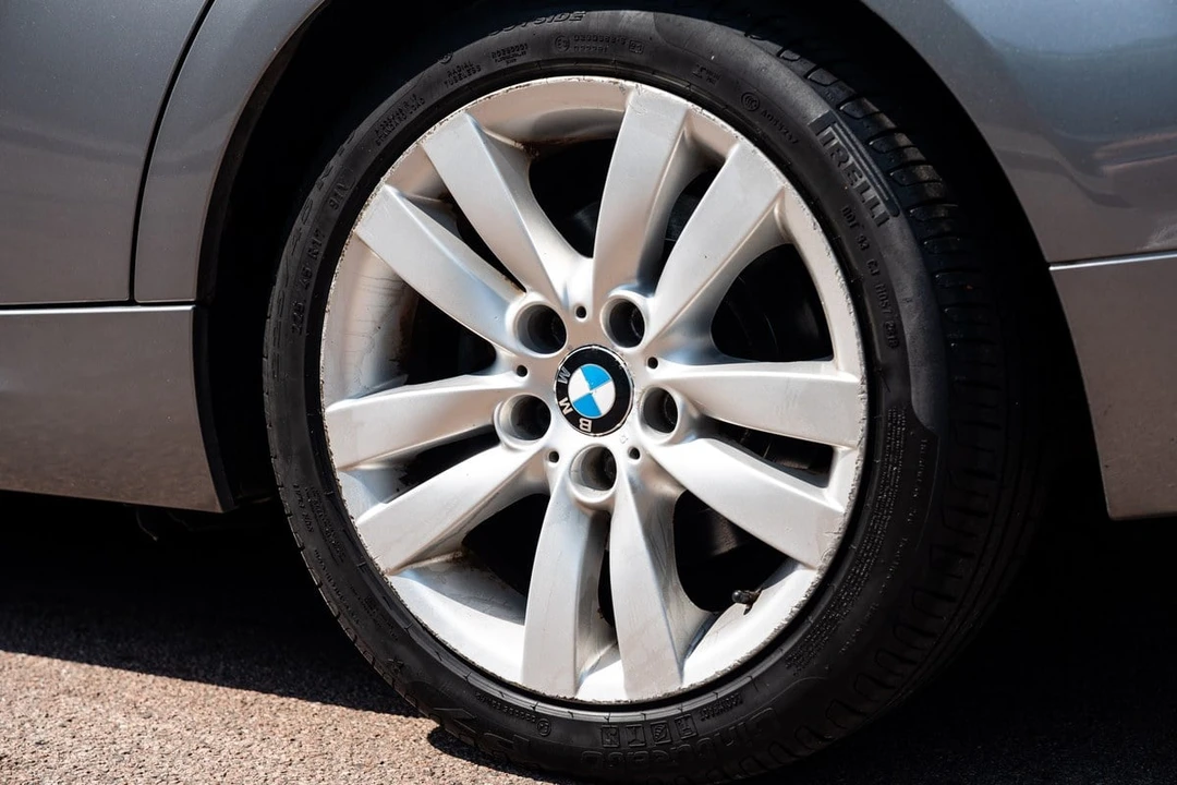 2009 BMW E90 3 Series Sedan - Image 22 of 30