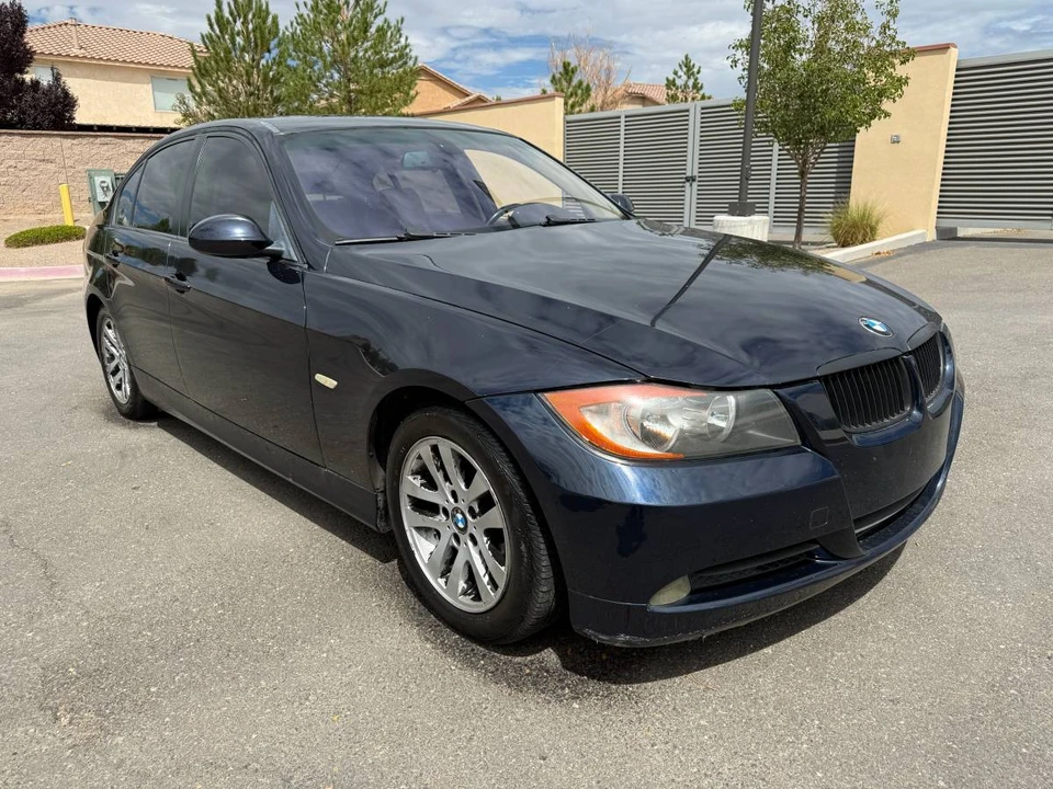 2009 BMW E90 3 Series Sedan - Image 7 of 12