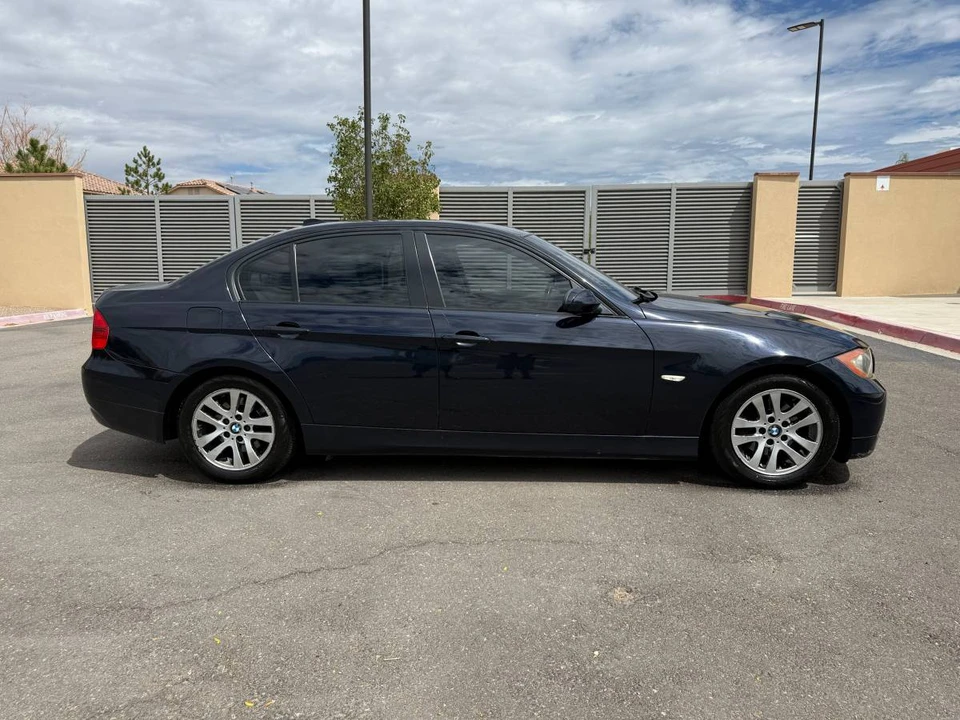 2009 BMW E90 3 Series Sedan - Image 6 of 12