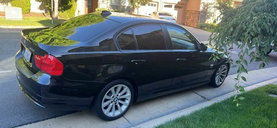2009 BMW E90 3 Series Sedan - Image 4 of 5