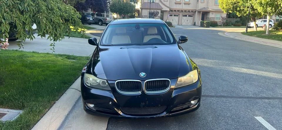 2009 BMW E90 3 Series Sedan - Image 3 of 5