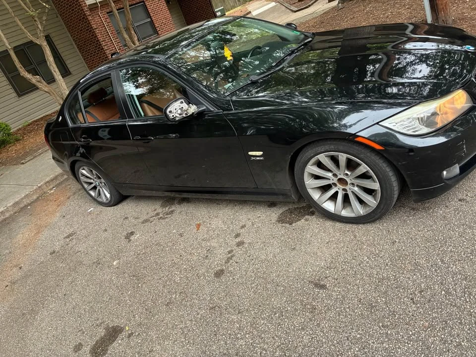 2009 BMW E90 3 Series Sedan - Image 2 of 5
