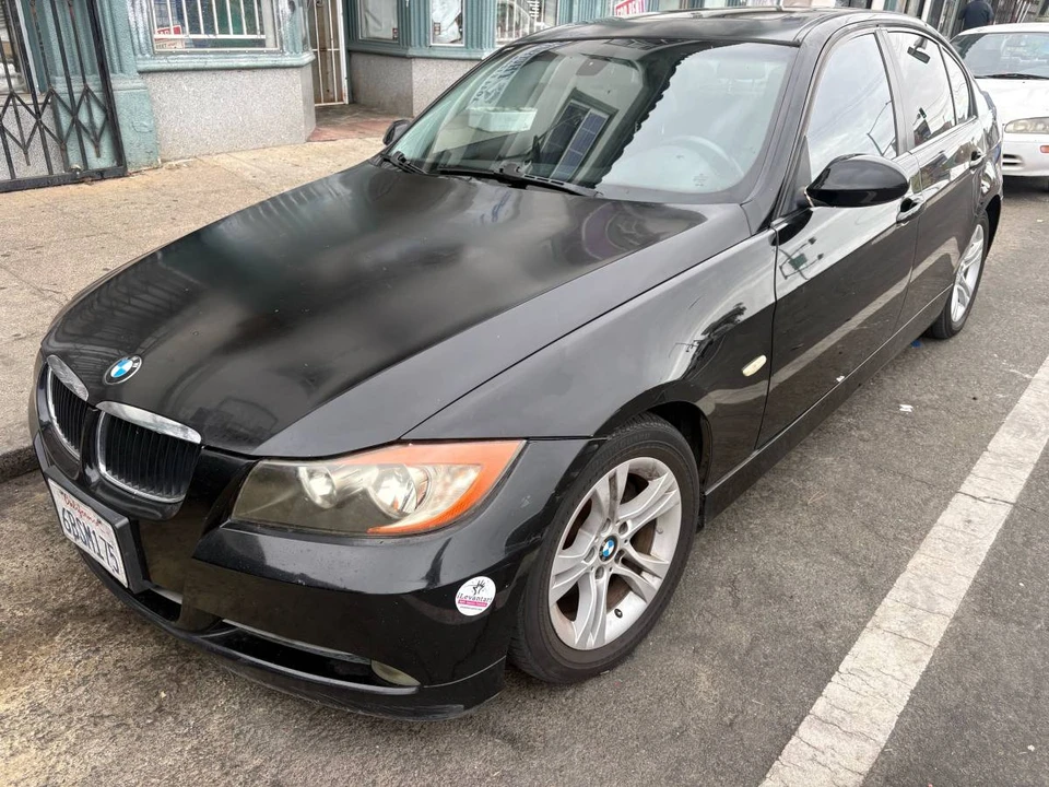 2009 BMW E90 3 Series Sedan - Image 2 of 6