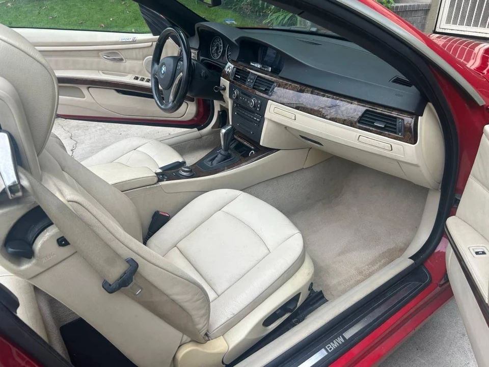 2009 BMW E90 3 Series Sedan - Image 9 of 10