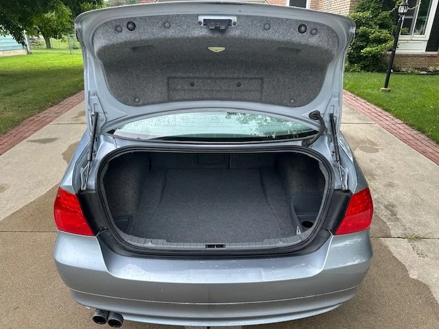 2009 BMW E90 3 Series Sedan - Image 6 of 18