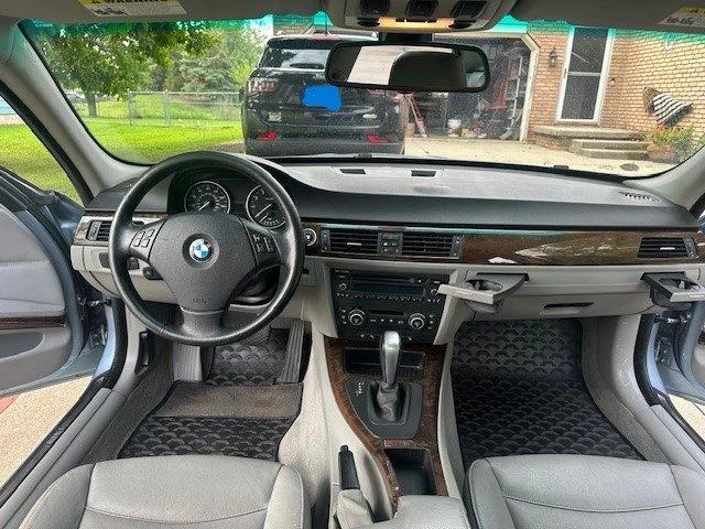 2009 BMW E90 3 Series Sedan - Image 12 of 18