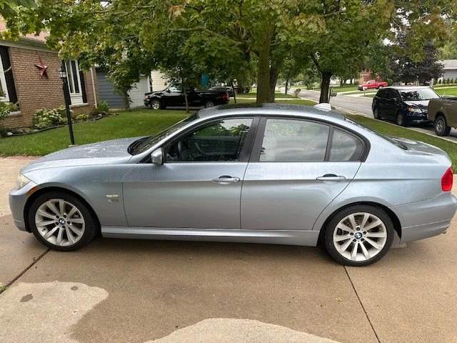 2009 BMW E90 3 Series Sedan - Image 2 of 18