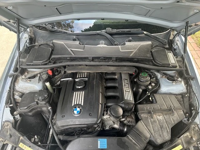 2009 BMW E90 3 Series Sedan - Image 9 of 18