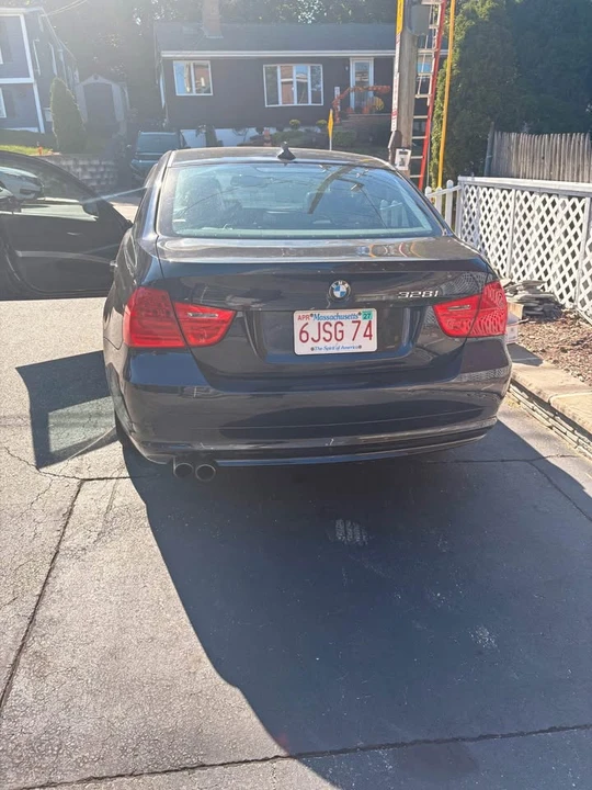 2009 BMW E90 3 Series Sedan - Image 4 of 6