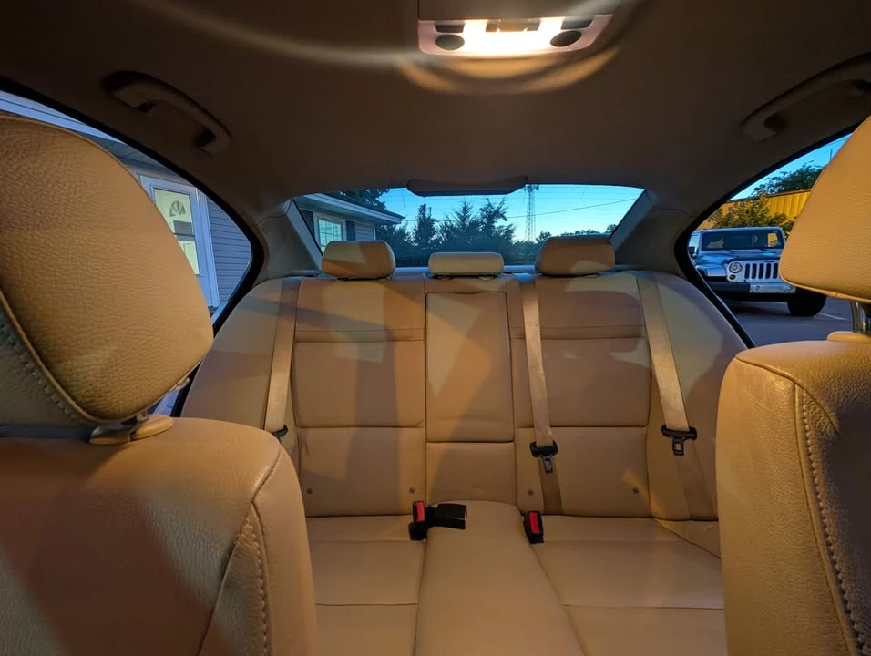 2009 BMW E90 3 Series Sedan - Image 15 of 17