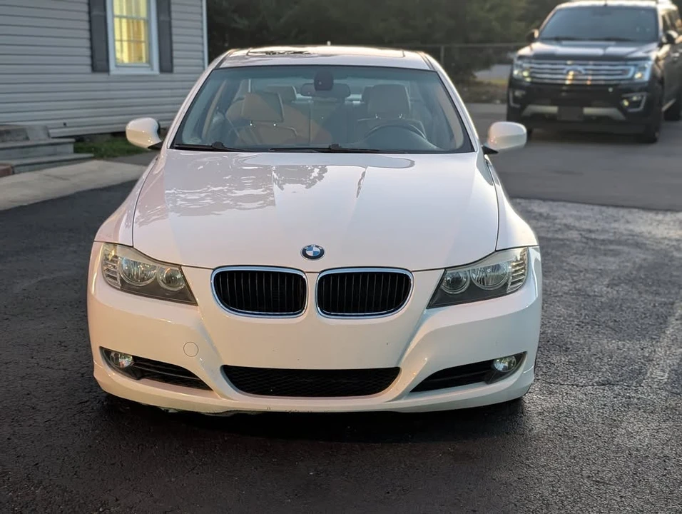 2009 BMW E90 3 Series Sedan - Image 2 of 17