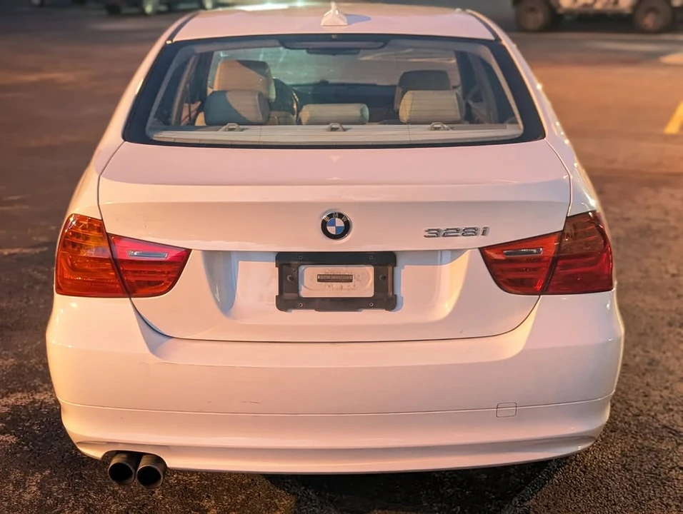 2009 BMW E90 3 Series Sedan - Image 17 of 17