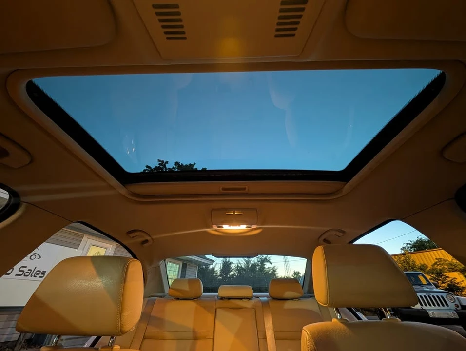 2009 BMW E90 3 Series Sedan - Image 16 of 17