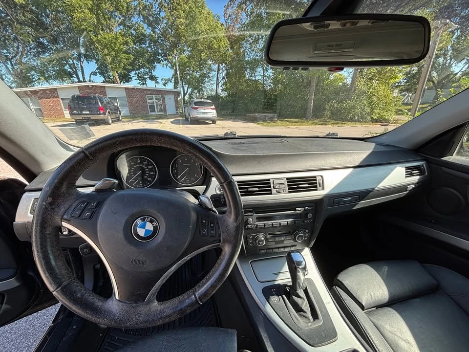 2009 BMW E90 3 Series Sedan - Image 9 of 19