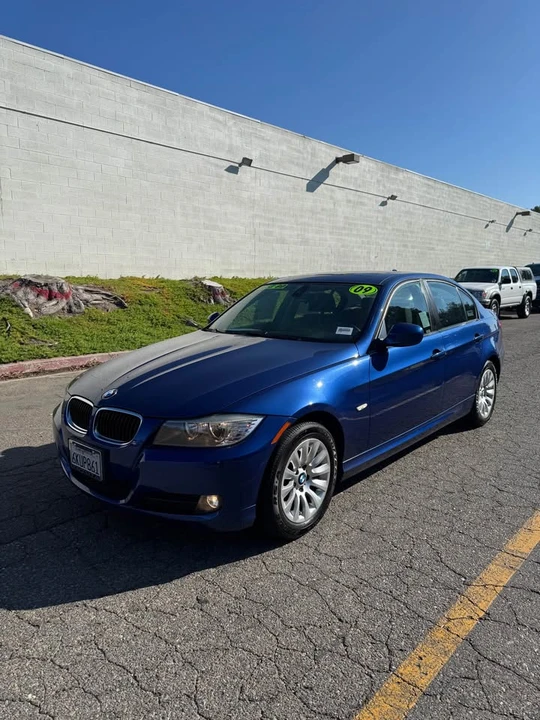 2009 BMW E90 3 Series Sedan - Image 2 of 13