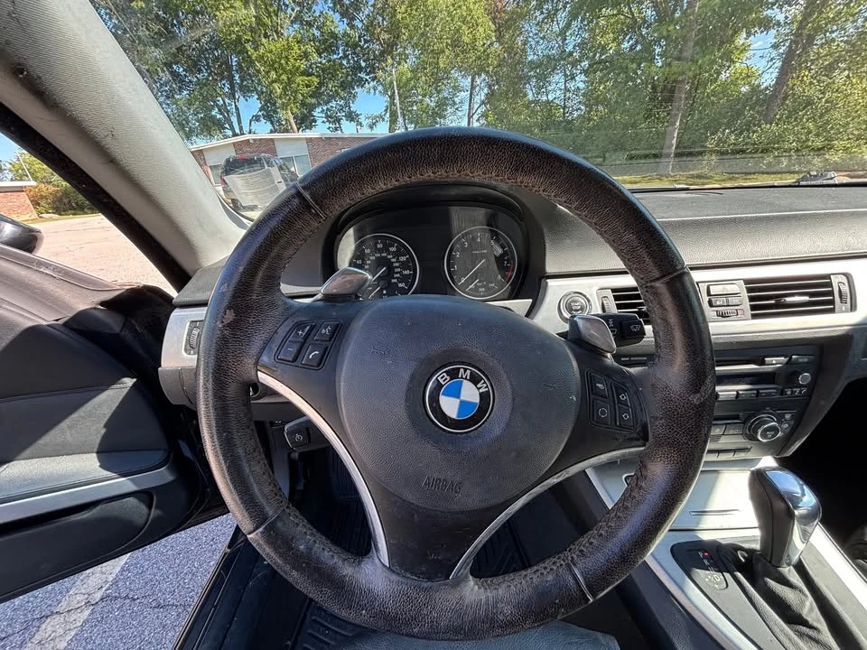 2009 BMW E90 3 Series Sedan - Image 11 of 19