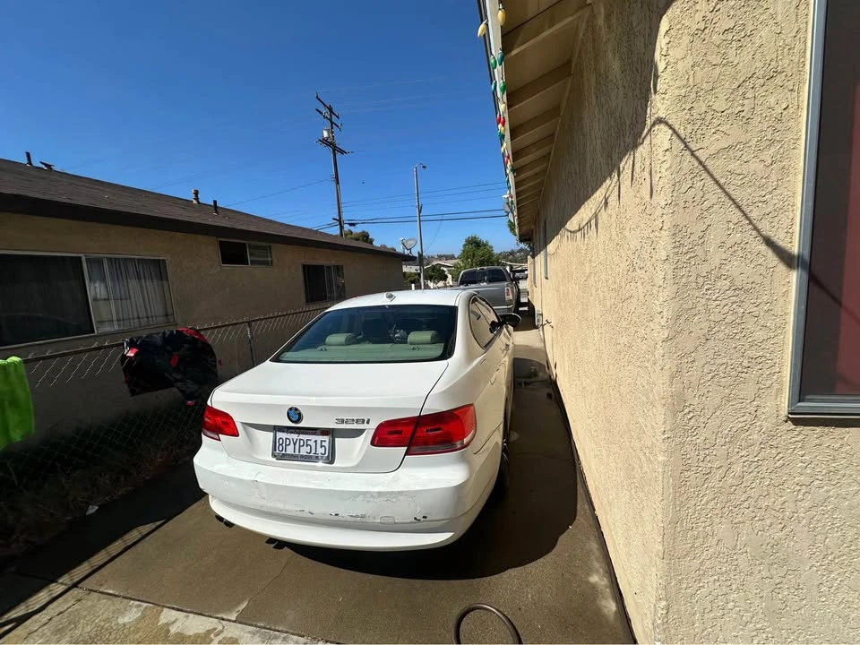2009 BMW E90 3 Series Sedan - Image 2 of 13