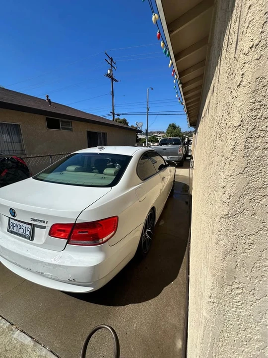 2009 BMW E90 3 Series Sedan - Image 12 of 13