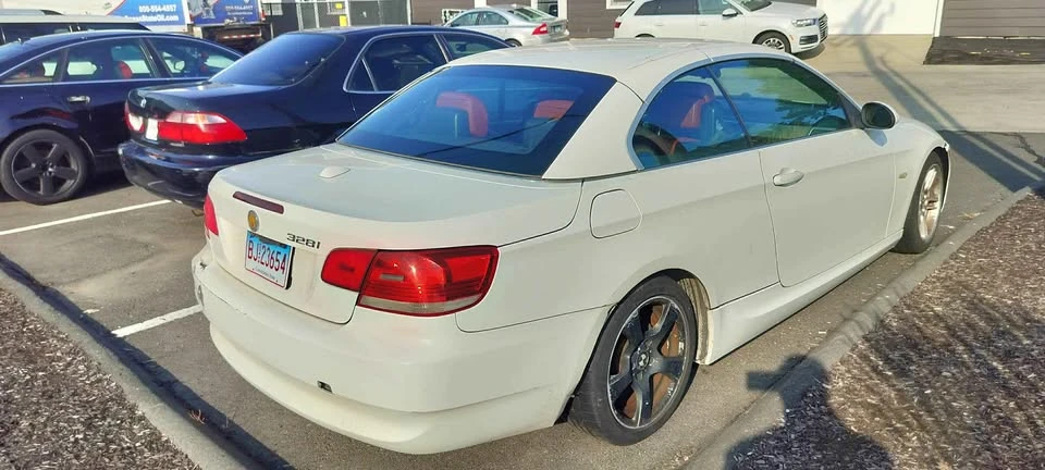 2009 BMW E90 3 Series Sedan - Image 4 of 8