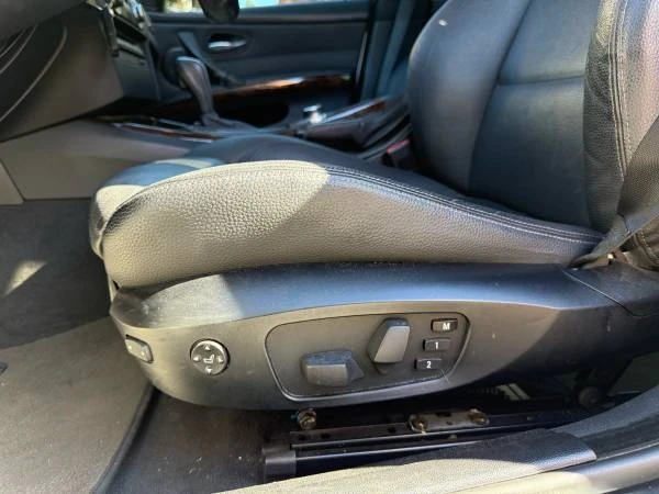2009 BMW E90 3 Series Sedan - Image 11 of 20