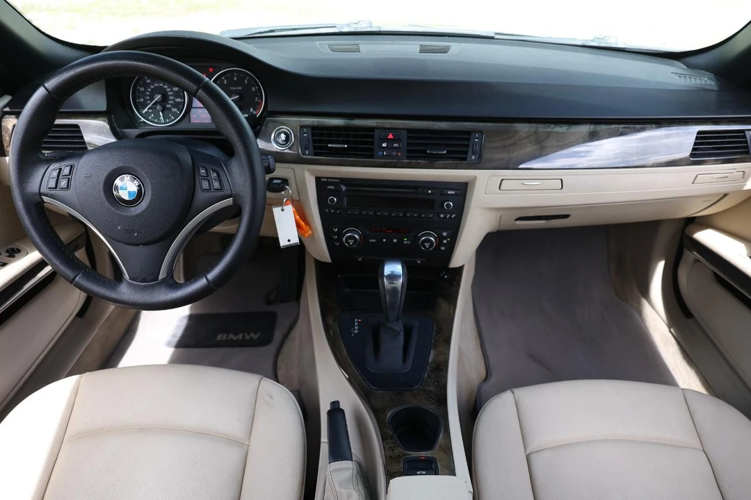 2009 BMW E93 3 Series Convertible - Image 2 of 21
