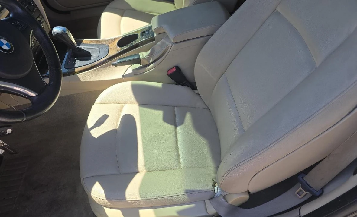 2009 BMW E93 3 Series Convertible - Image 7 of 12