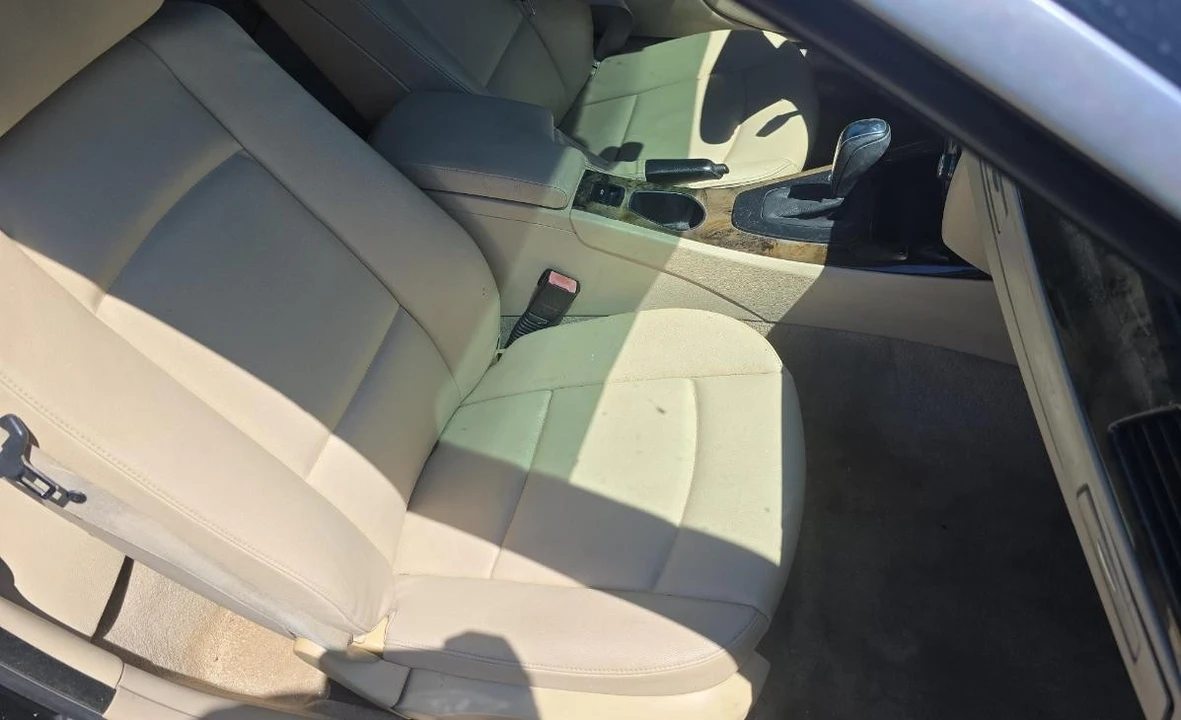 2009 BMW E93 3 Series Convertible - Image 8 of 12