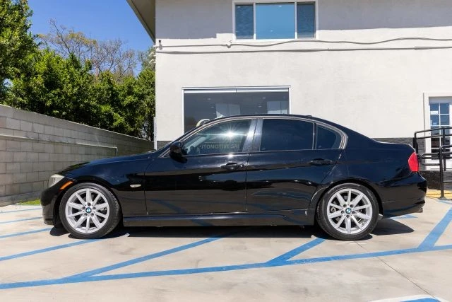 2009 BMW E90 3 Series Sedan - Image 9 of 21