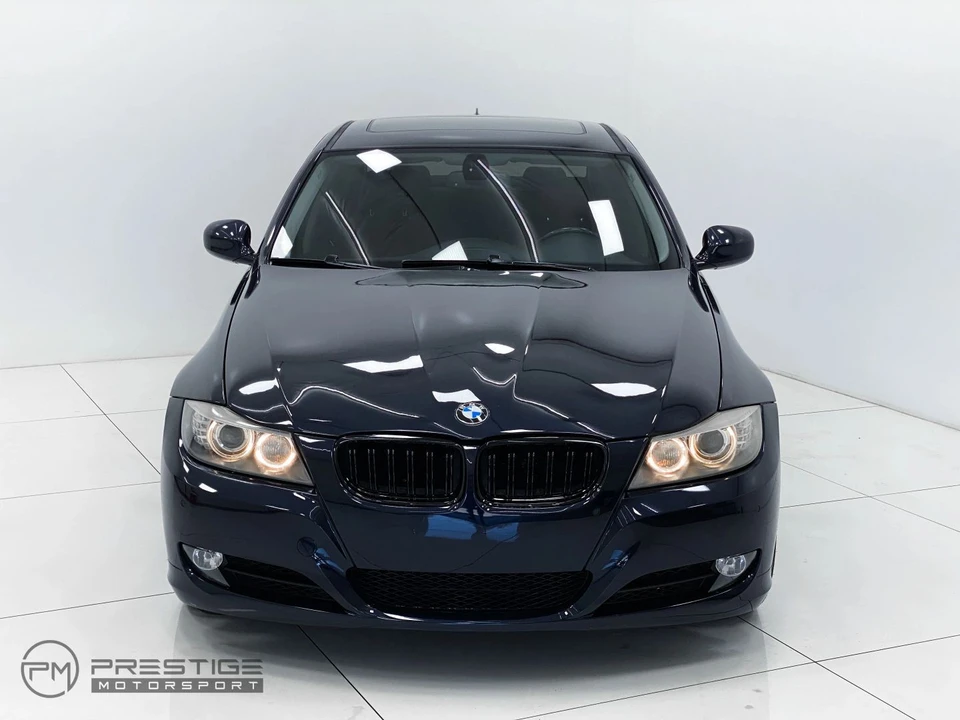 2009 BMW E90 3 Series Sedan - Image 2 of 31