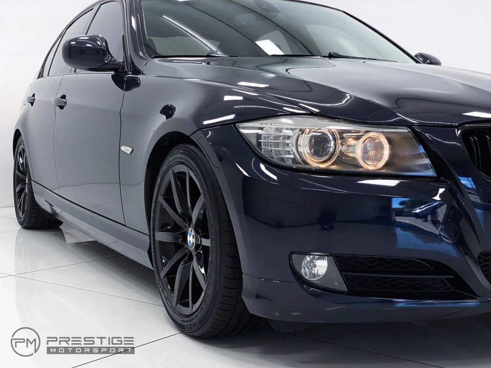 2009 BMW E90 3 Series Sedan - Image 11 of 31