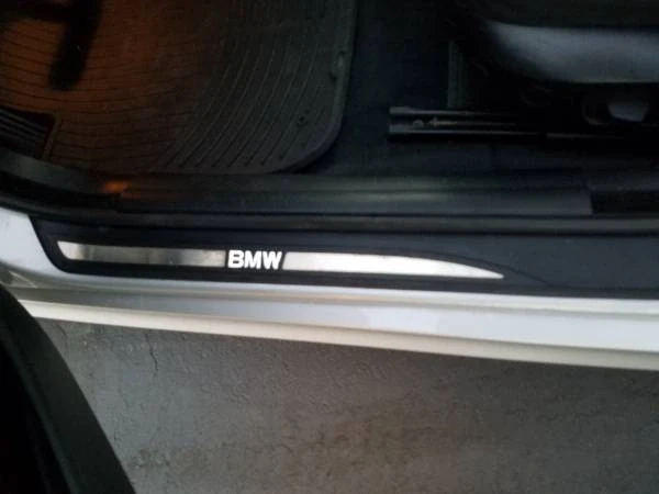 2009 BMW E90 3 Series Sedan - Image 11 of 21
