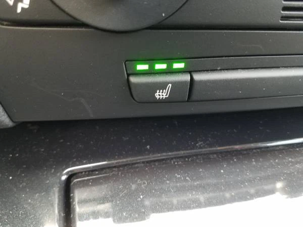 2009 BMW E90 3 Series Sedan - Image 3 of 8