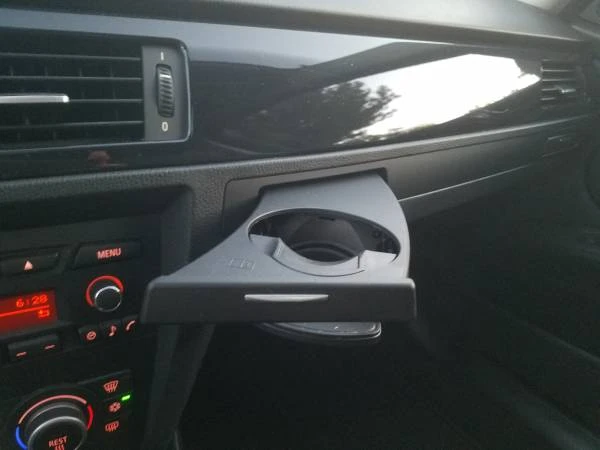 2009 BMW E90 3 Series Sedan - Image 4 of 8