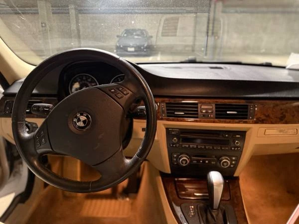 2009 BMW E90 3 Series Sedan - Image 14 of 20