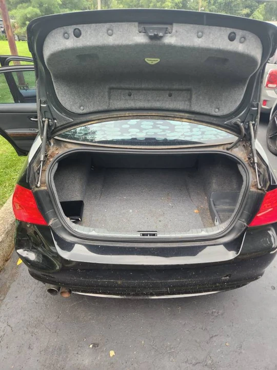 2009 BMW E90 3 Series Sedan - Image 4 of 14